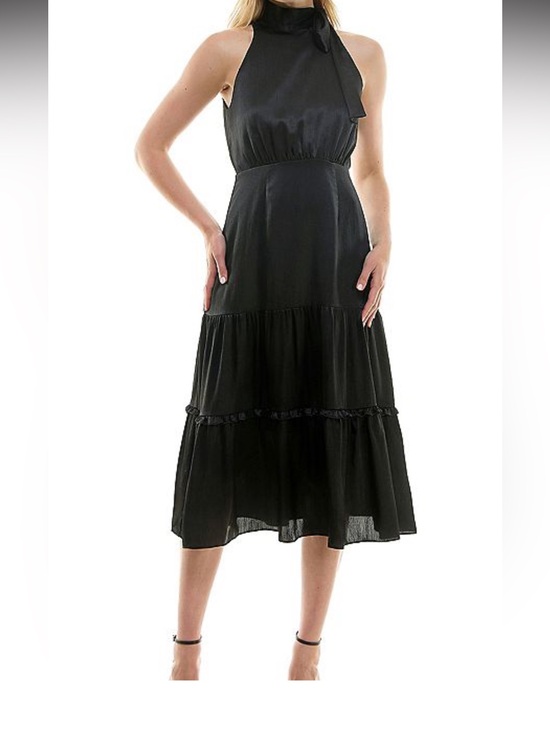 Nicole Miller Dresses & Skirts - NEW- Nicole Miller Black Tie-Neck Halter Dress 🖤🖤
